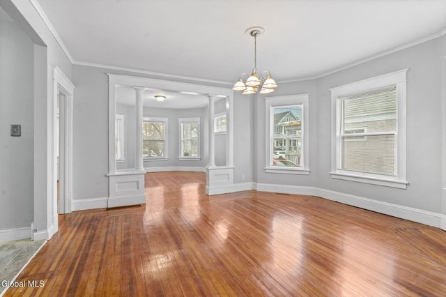 152 Elmer Avenue, Schenectady, NY 12308