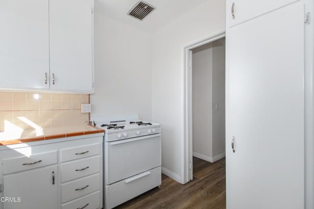 401 N Kenneth Road F, Burbank, CA 91501