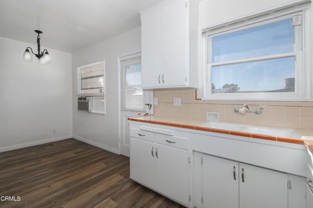 401 N Kenneth Road F, Burbank, CA 91501