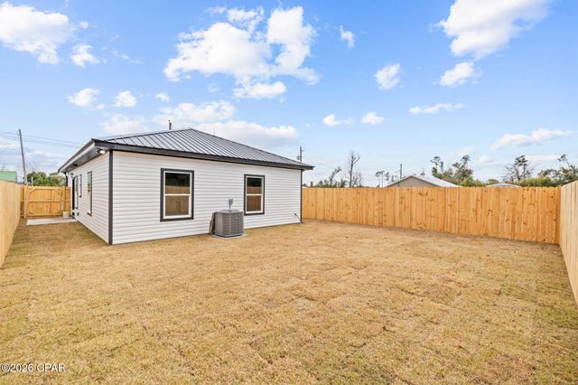 927 Spring Avenue, Panama City, FL 32401
