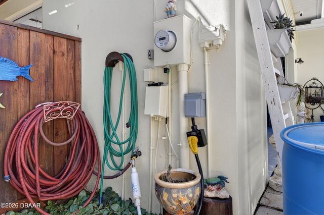 615 Art Center Avenue, New Smyrna Beach, FL 32168