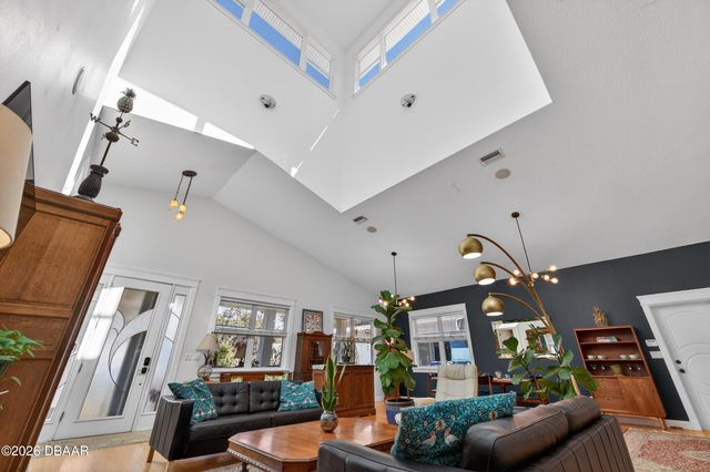 615 Art Center Avenue, New Smyrna Beach, FL 32168