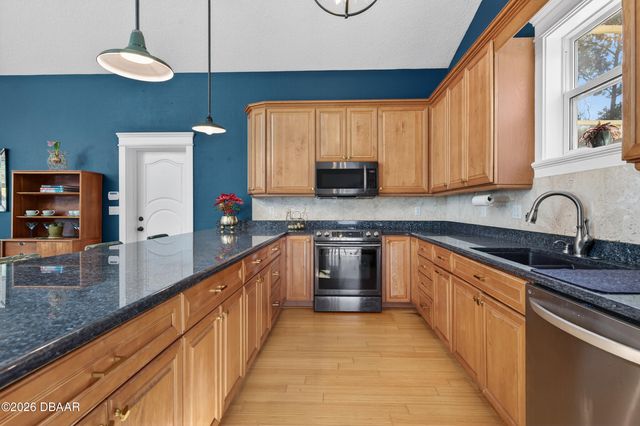 615 Art Center Avenue, New Smyrna Beach, FL 32168