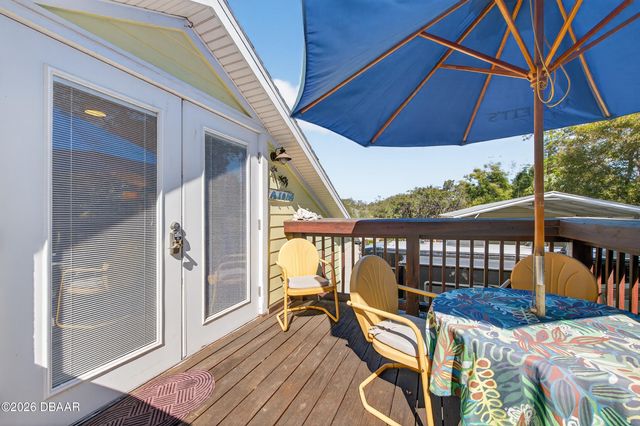 615 Art Center Avenue, New Smyrna Beach, FL 32168