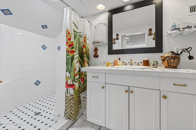 615 Art Center Avenue, New Smyrna Beach, FL 32168