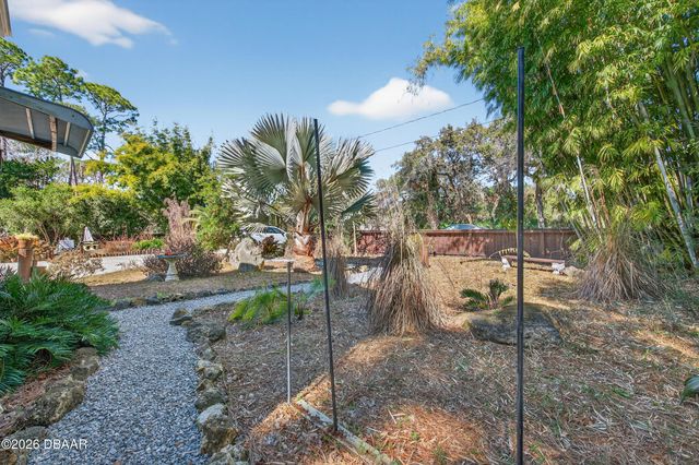 615 Art Center Avenue, New Smyrna Beach, FL 32168