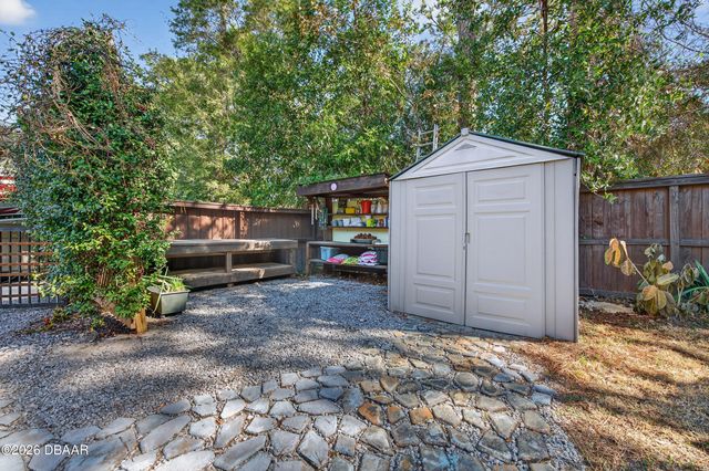 615 Art Center Avenue, New Smyrna Beach, FL 32168