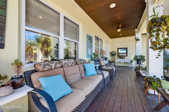 615 Art Center Avenue, New Smyrna Beach, FL 32168