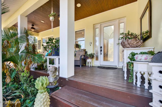 615 Art Center Avenue, New Smyrna Beach, FL 32168