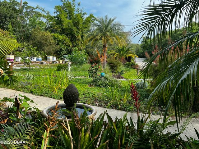 615 Art Center Avenue, New Smyrna Beach, FL 32168