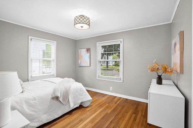 5412 N Bay Ridge AVENUE, Whitefish Bay, WI 53217