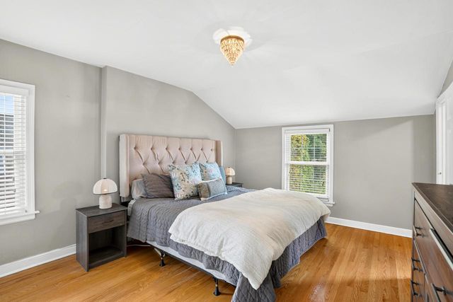 5412 N Bay Ridge AVENUE, Whitefish Bay, WI 53217