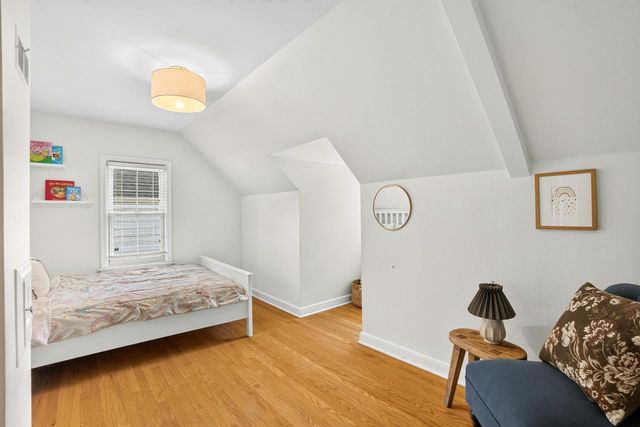 5412 N Bay Ridge AVENUE, Whitefish Bay, WI 53217