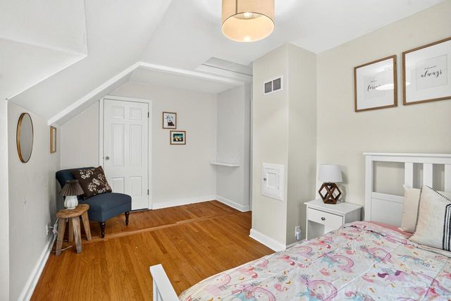 5412 N Bay Ridge AVENUE, Whitefish Bay, WI 53217
