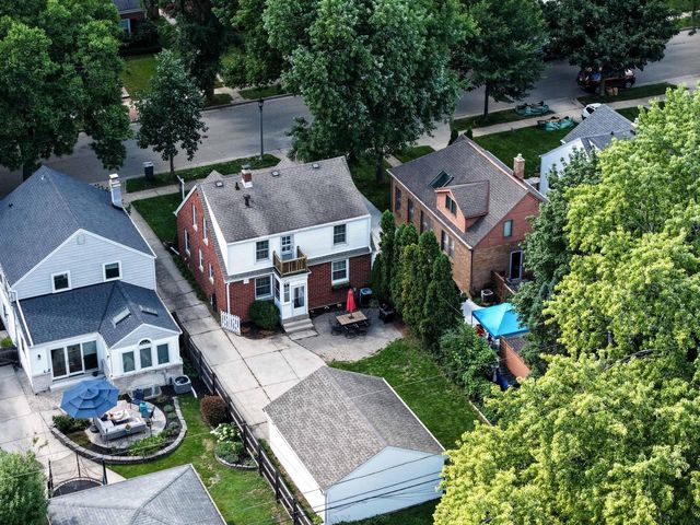 5412 N Bay Ridge AVENUE, Whitefish Bay, WI 53217