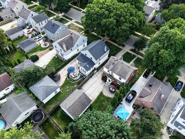 5412 N Bay Ridge AVENUE, Whitefish Bay, WI 53217