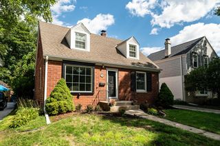 5412 N Bay Ridge AVENUE, Whitefish Bay, WI 53217