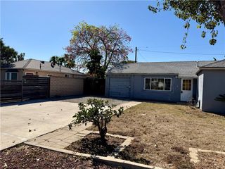 2109 Monrovia, Costa Mesa, CA 92627