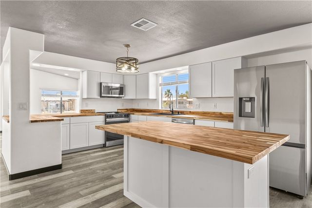 8286 S Green Valley Road, Mohave Valley, AZ 86440