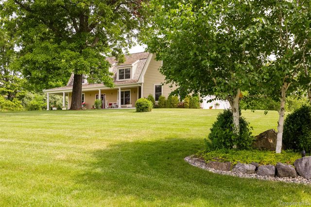 12 Nichris Lane, Staatsburg, NY 12580