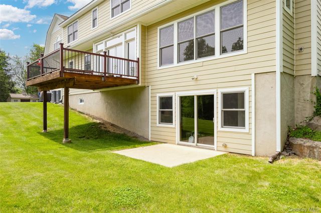 12 Nichris Lane, Staatsburg, NY 12580