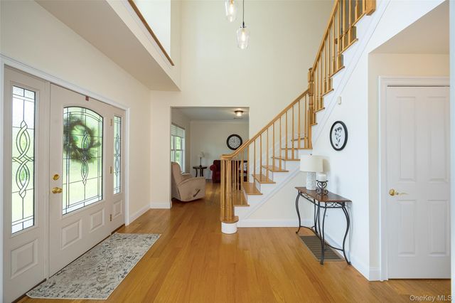 12 Nichris Lane, Staatsburg, NY 12580