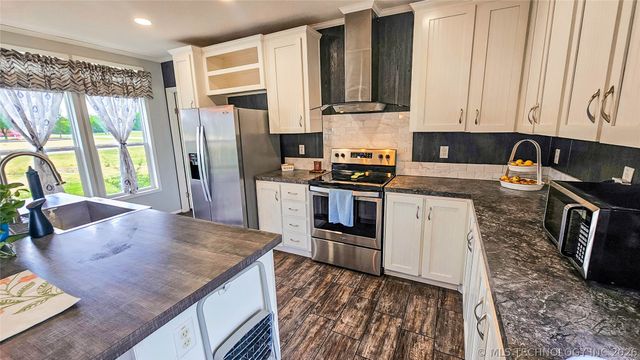 309 E Muskogee Avenue, Porum, OK 74455