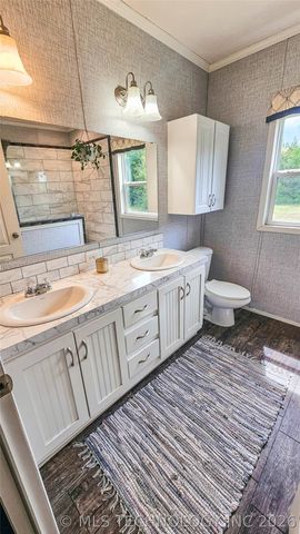309 E Muskogee Avenue, Porum, OK 74455