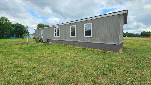 309 E Muskogee Avenue, Porum, OK 74455