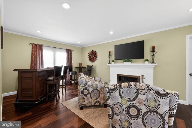 20 COVENGER DR, Medford, NJ 08055