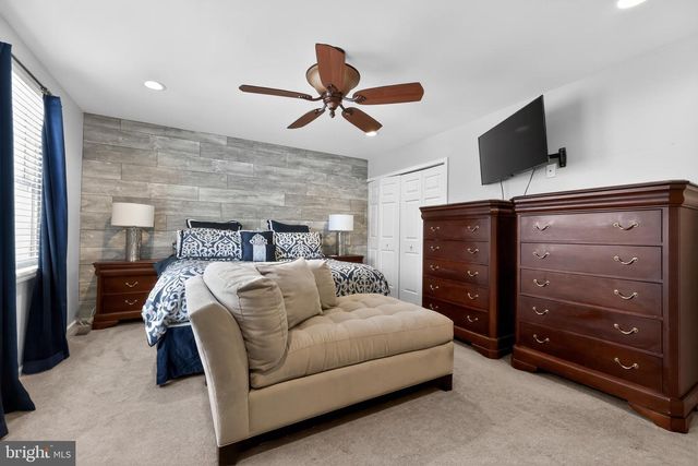 20 COVENGER DR, Medford, NJ 08055