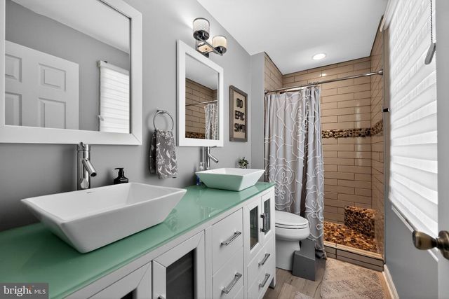 20 COVENGER DR, Medford, NJ 08055