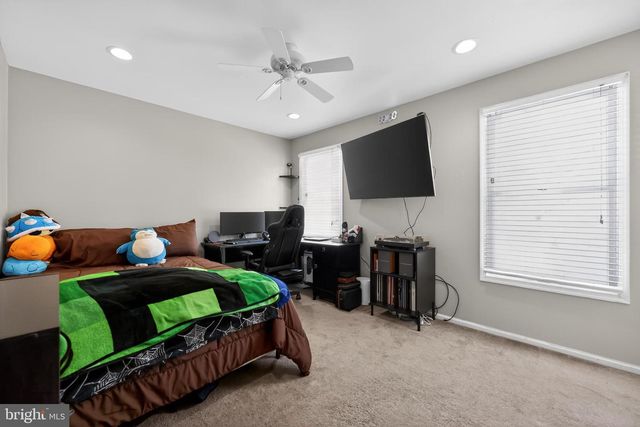 20 COVENGER DR, Medford, NJ 08055