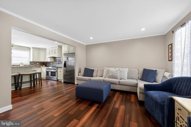 20 COVENGER DR, Medford, NJ 08055