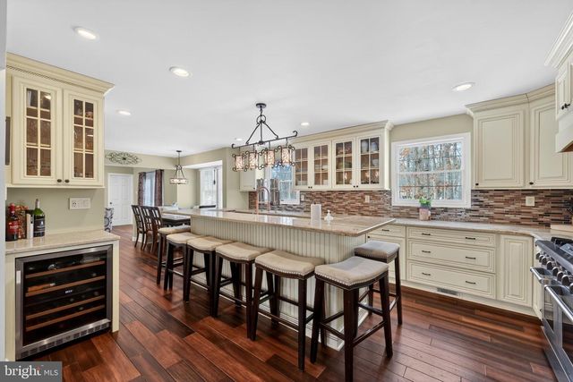 20 COVENGER DR, Medford, NJ 08055