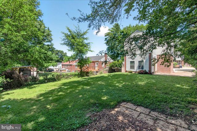 5031 MANGUM RD, College Park, MD 20740
