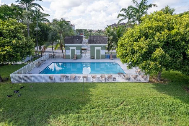 11002 NW 83rd St 106, Doral, FL 33178