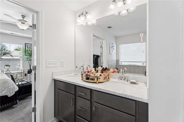 817 Regal Lane SW, Atlanta, GA 30331