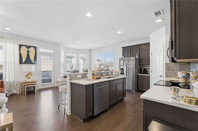 817 Regal Lane SW, Atlanta, GA 30331