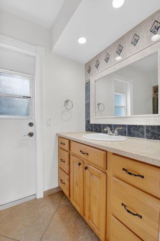 1012 W Camino Real, Boca Raton, FL 33486