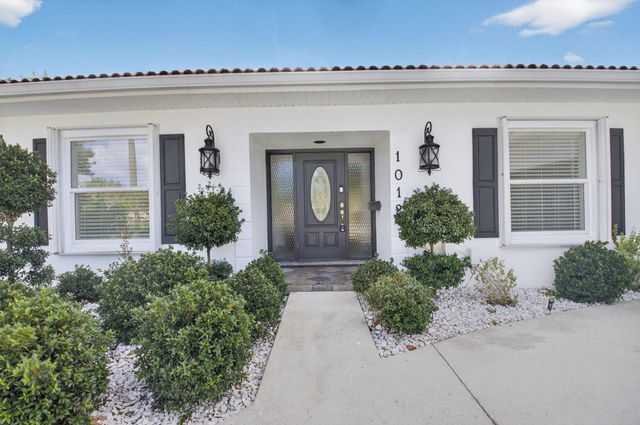 1012 W Camino Real, Boca Raton, FL 33486