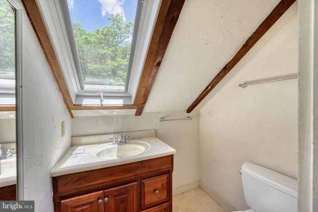 3 MILL RD, Oley, PA 19547