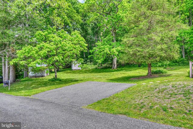 3 MILL RD, Oley, PA 19547