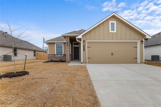 121 Adaline Bend, Mcgregor, TX 76657