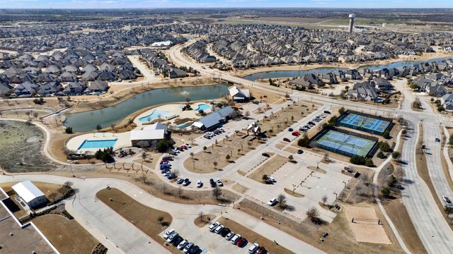 720 Skyview Court, Celina, TX 75009