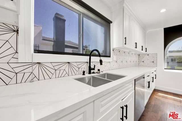 1607 W 85th Street, Los Angeles, CA 90047