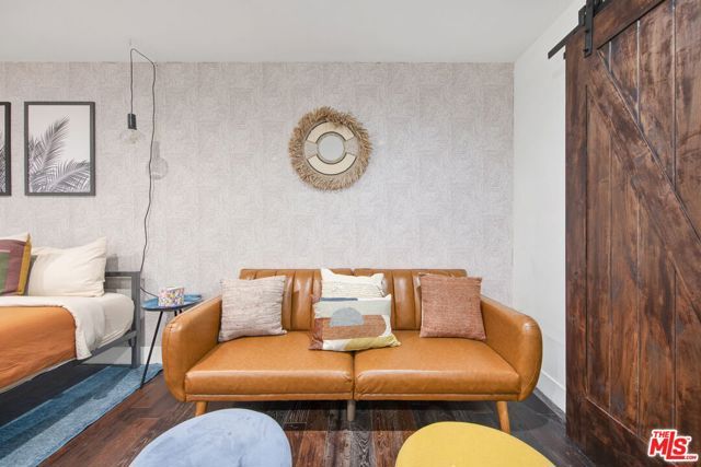 1607 W 85th Street, Los Angeles, CA 90047