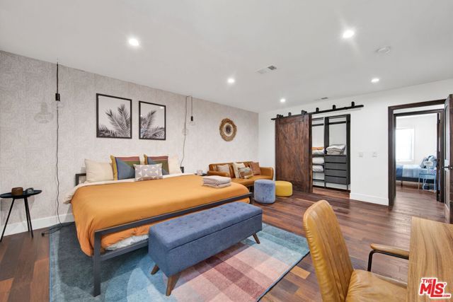 1607 W 85th Street, Los Angeles, CA 90047