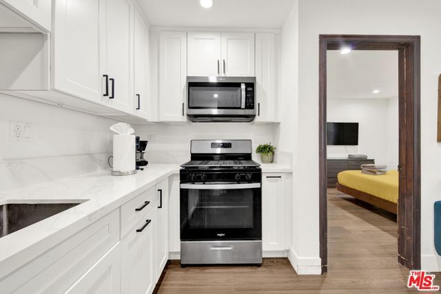 1607 W 85th Street, Los Angeles, CA 90047