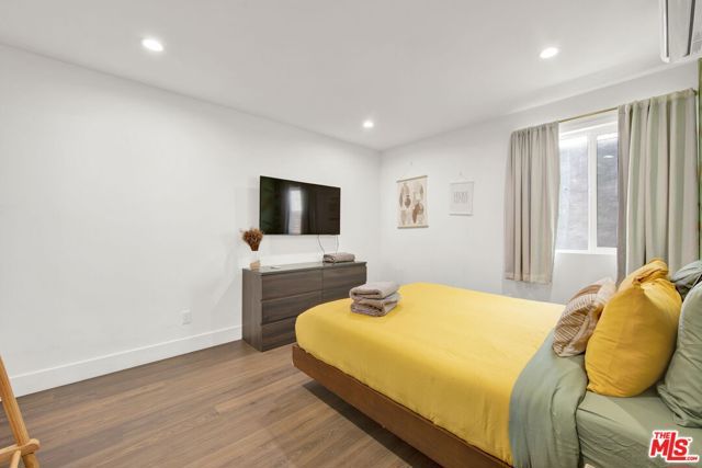 1607 W 85th Street, Los Angeles, CA 90047